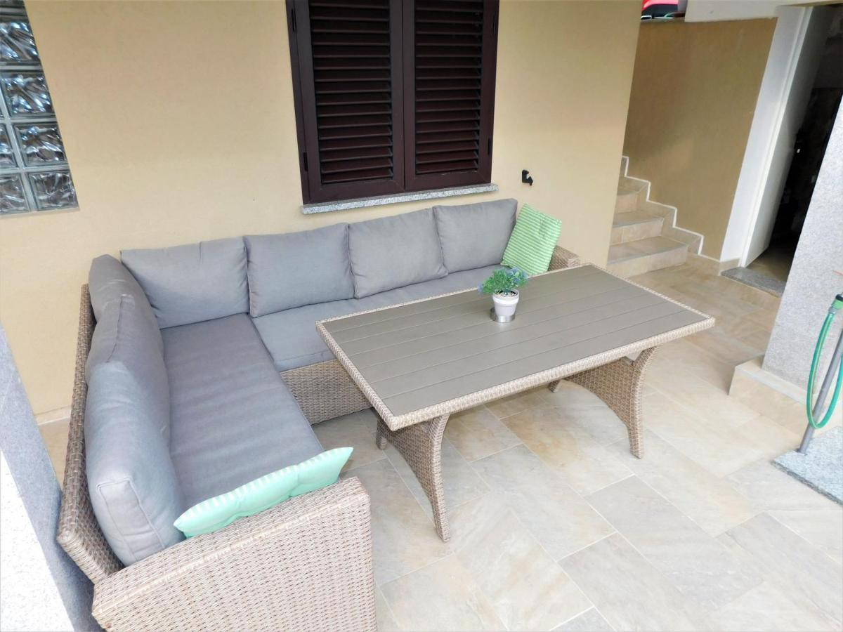 אומיסאליי Apartman "Sabine Red" With Heated Pool מראה חיצוני תמונה